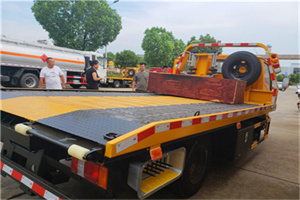 兴隆附近拖车电话号码服务