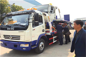 兴隆汽车道路救援拖车价格